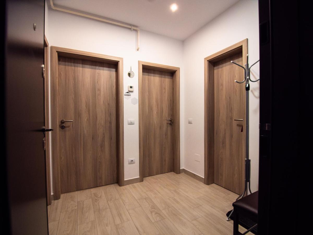 בראשוב Apartment Adelina מראה חיצוני תמונה