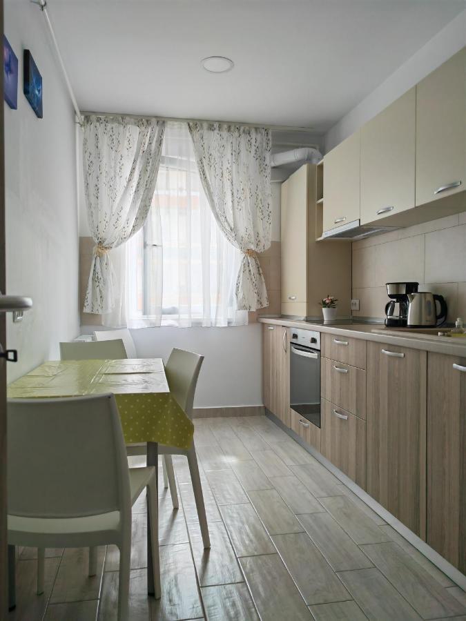 בראשוב Apartment Adelina מראה חיצוני תמונה